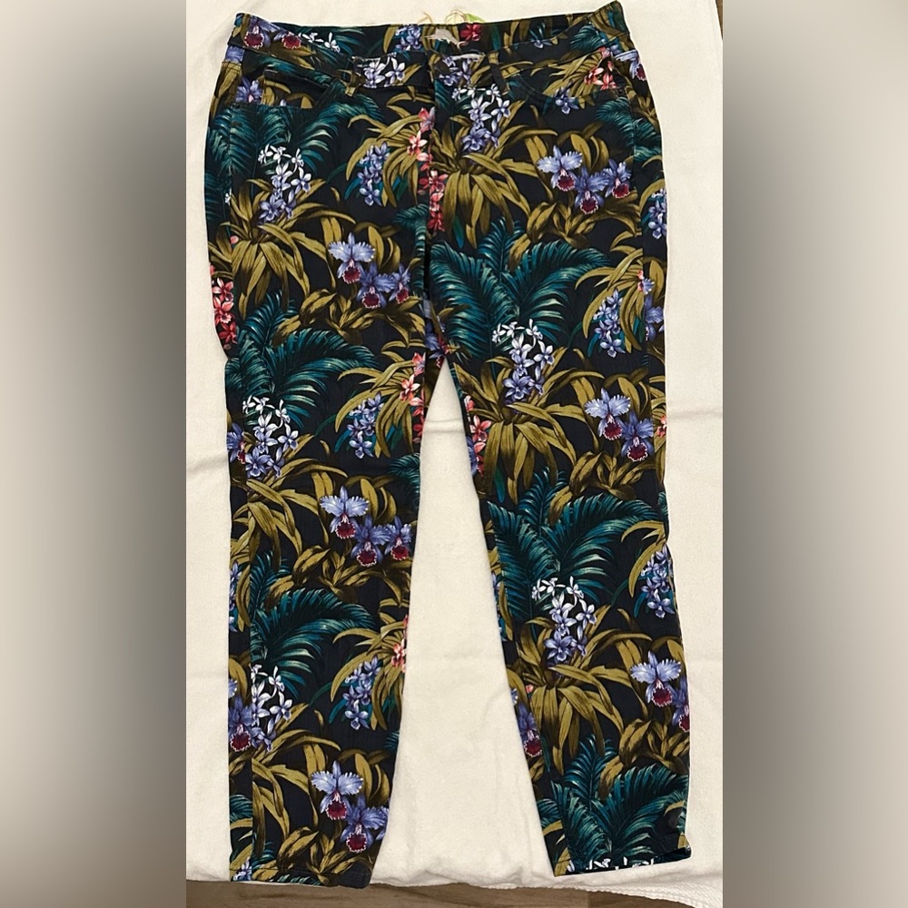 Tommy Bahama Women’s Skinny Ankle Jean - Size 31x28